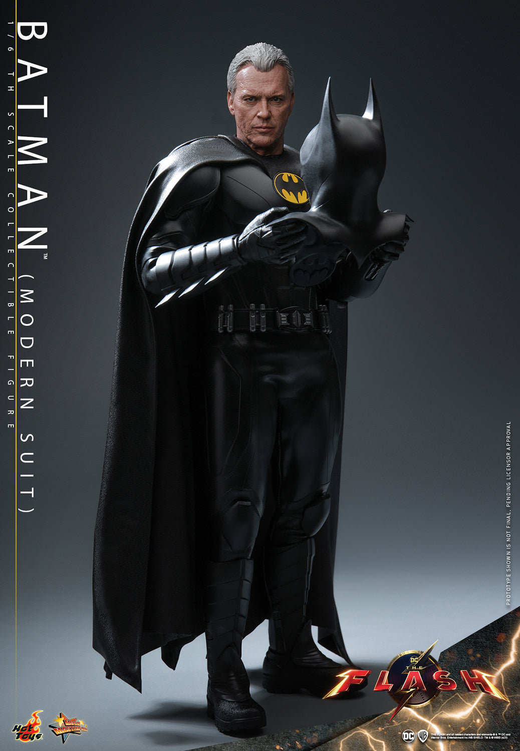 Hot Toys Batman (Modern Suit) *Pre-Order - OTRCollectibles