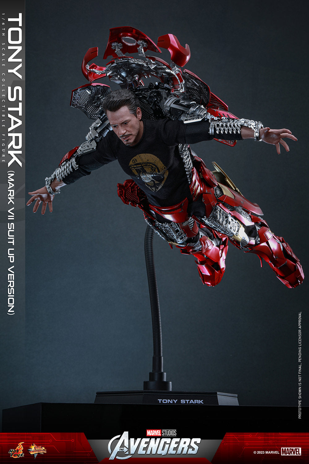 Hot Toys Tony Stark (Mark VII Suit-Up Version) *Pre-order
