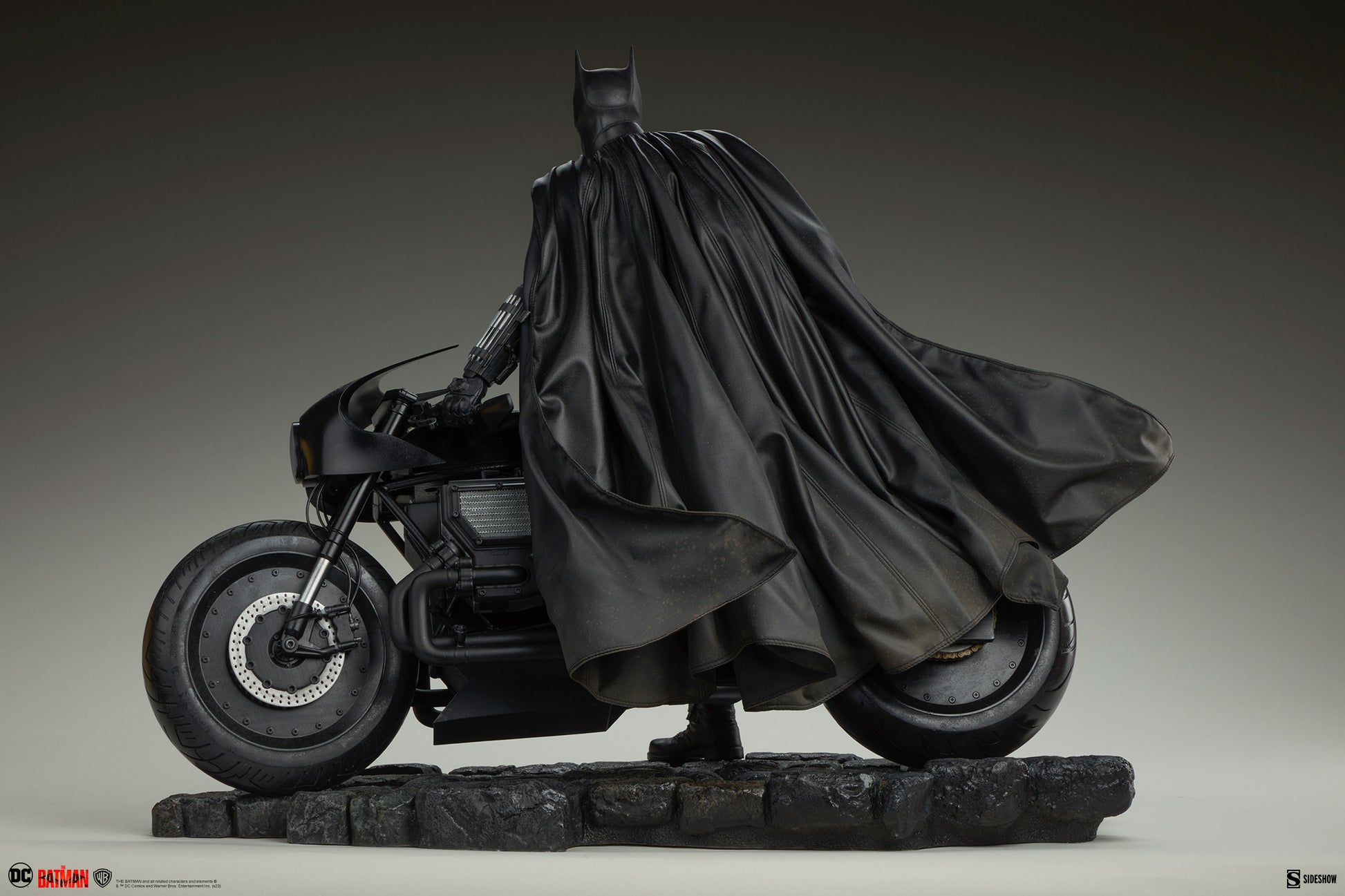 Sideshow The Batman Premium Format Statue *Pre-order - OTRCollectibles